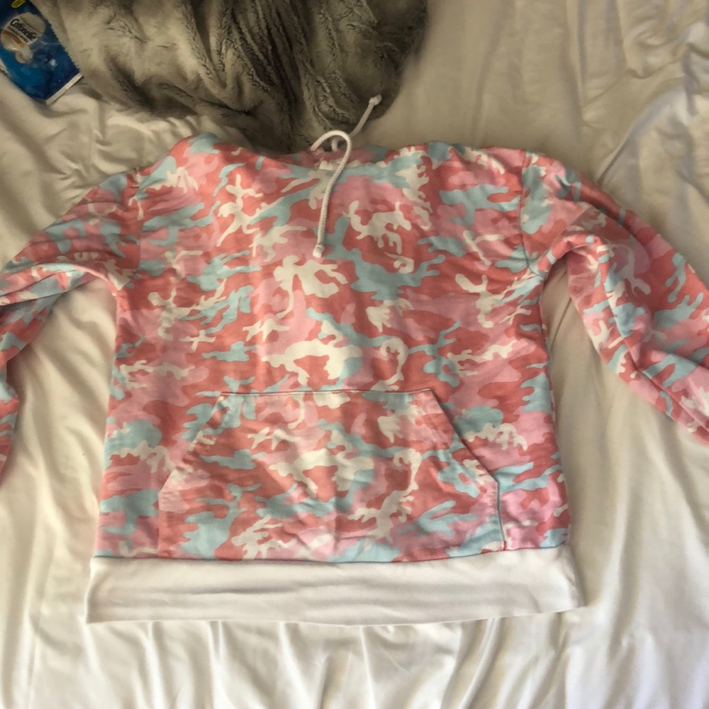 Kylie Jenner pink camo hoodie